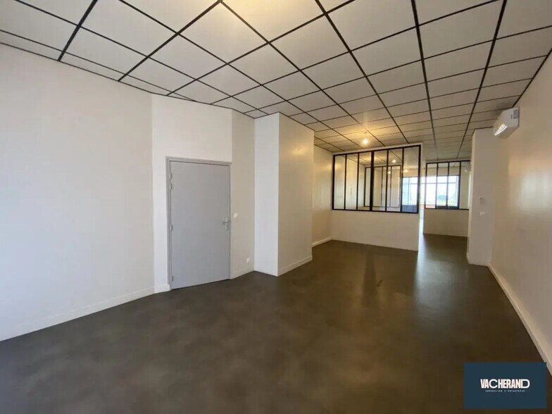 Bureau dans Lille à louer - Photo de l’immeuble – Image 2 sur 5