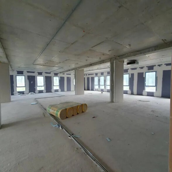 Bureau dans Voiron à vendre - Photo de l’immeuble – Image 2 sur 11