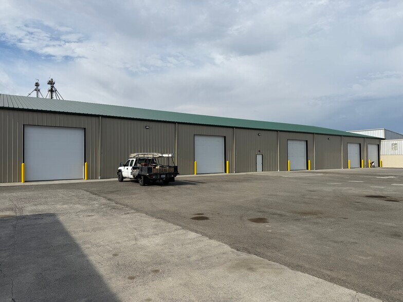 396 Grain Terminal Rd, Burbank, WA à louer - Photo de l’immeuble – Image 2 sur 9