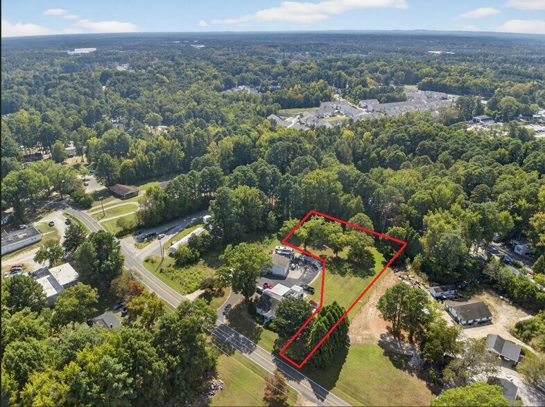 2222 Glover Rd, Durham, NC à louer - Photo de l’immeuble – Image 3 sur 6