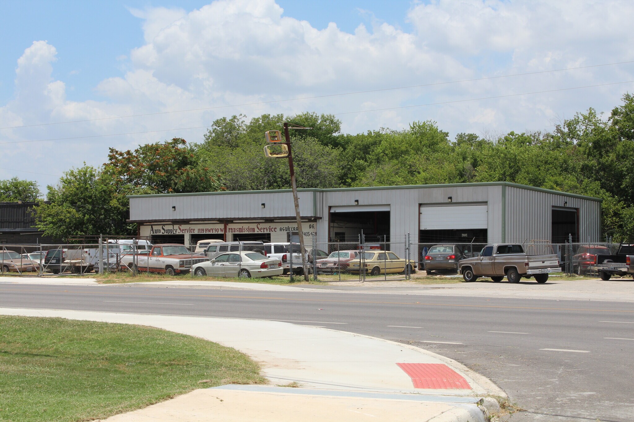 1119 Historic Old Hwy 90, San Antonio, TX à vendre Photo principale– Image 1 sur 7