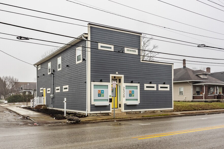 2329 Shelby St, Indianapolis, IN à vendre - Photo de l’immeuble – Image 3 sur 64