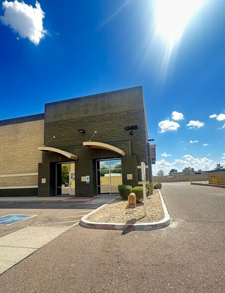 12455 N 92nd Dr, Peoria, AZ à louer - Photo de l’immeuble – Image 3 sur 22