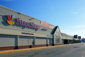 Plus de détails pour 221 Huttleston Ave, Fairhaven, MA - Local commercial à louer