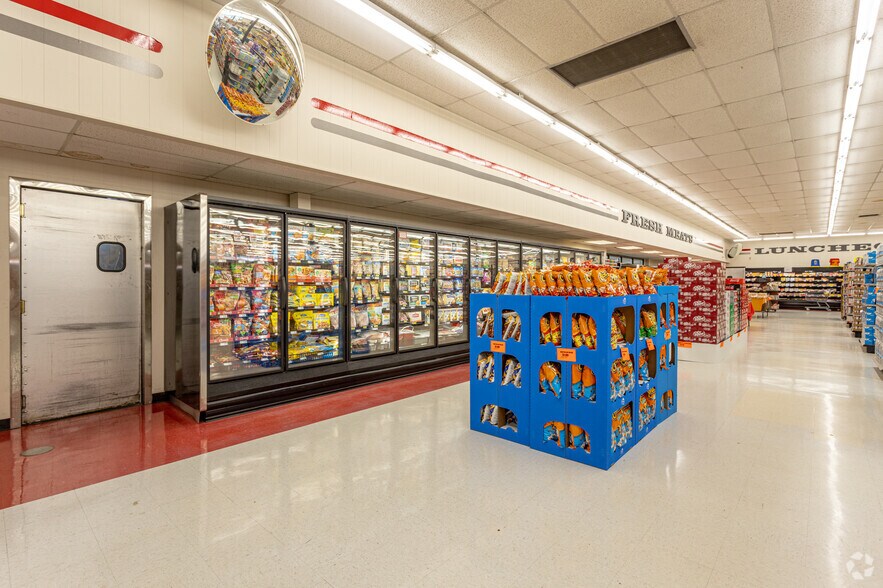 42950 US Highway 72, Stevenson, AL à louer - Photo intérieure – Image 2 sur 20