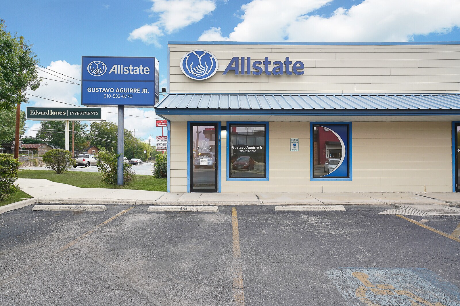2430 E Southcross Blvd, San Antonio, TX à louer Photo principale– Image 1 sur 24