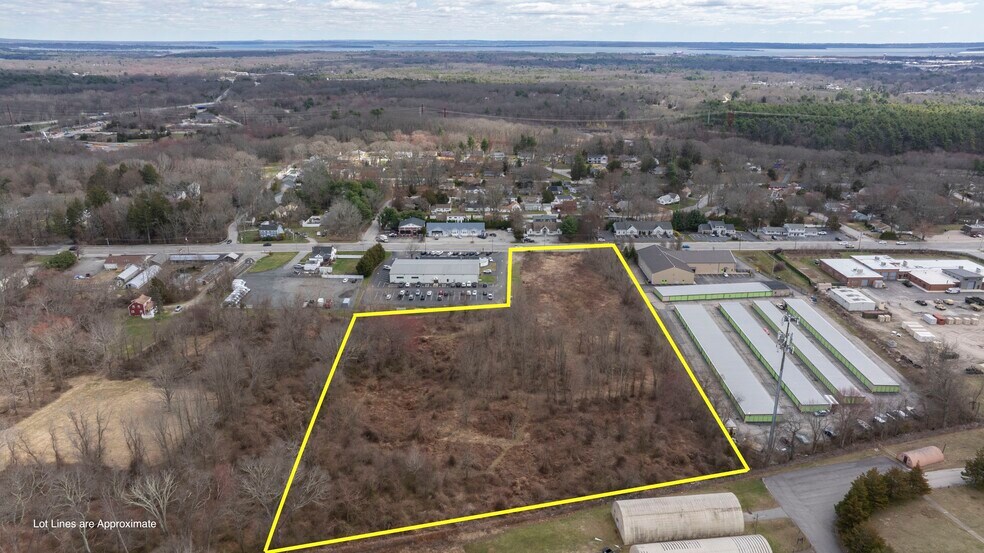 2721 S County Trl, East Greenwich, RI à vendre - Photo de l’immeuble – Image 2 sur 9