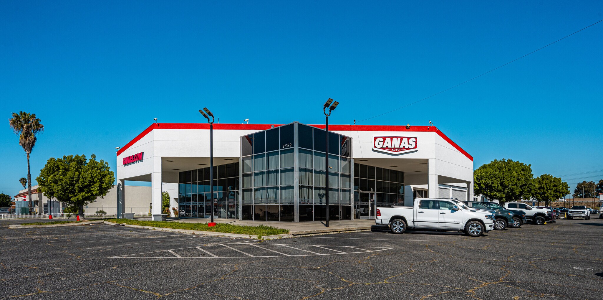 8559 Artesia Blvd, Bellflower, CA à vendre Photo principale– Image 1 sur 96