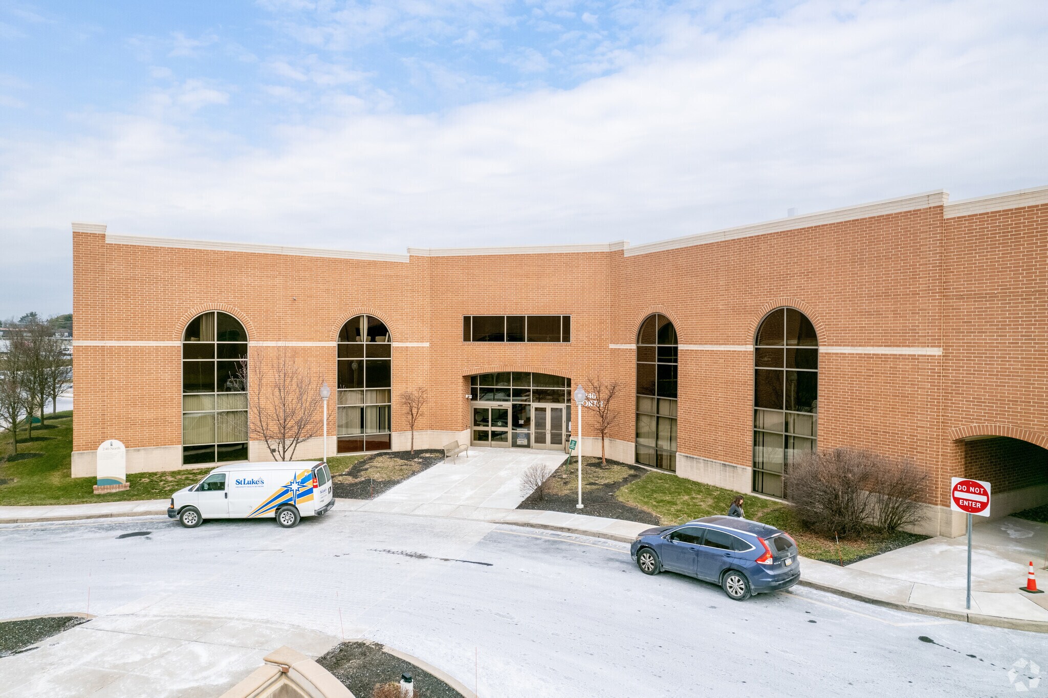 240 Cetronia Rd, Allentown, PA à louer Photo principale– Image 1 sur 13