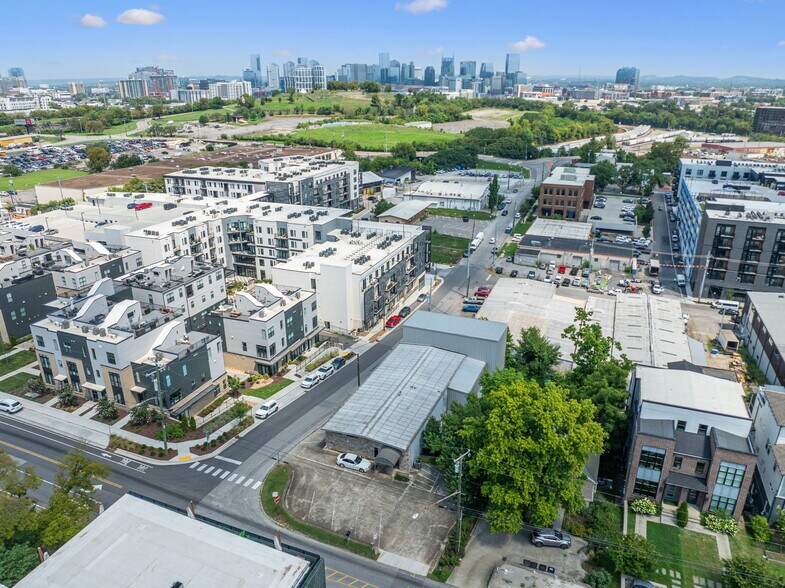 622 Hamilton Ave, Nashville, TN à louer - Photo de l’immeuble – Image 3 sur 60