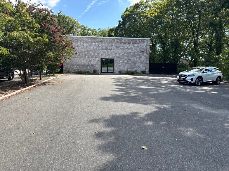 1229-1255 Lakeland Ave, Bohemia, NY à louer - Photo de l’immeuble – Image 2 sur 9