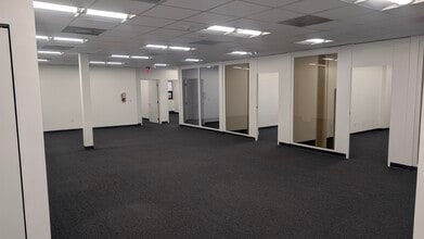 777 Alexander Rd, Princeton, NJ à louer Photo intérieure– Image 2 sur 9