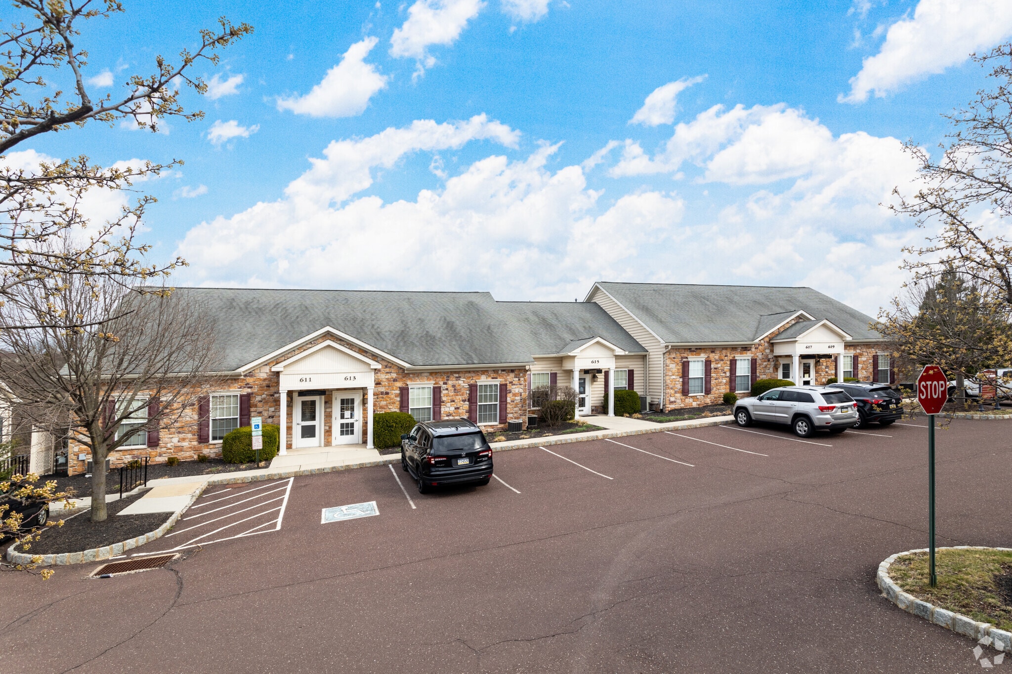 400 Creekside Dr, Pottstown, PA à louer Photo principale– Image 1 sur 17