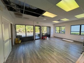 10231 Metro Pky, Fort Myers, FL à louer Photo intérieure– Image 1 sur 6