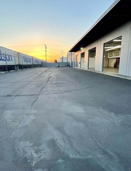 1120 S Maple Ave, Montebello, CA à louer - Photo de l’immeuble – Image 3 sur 15