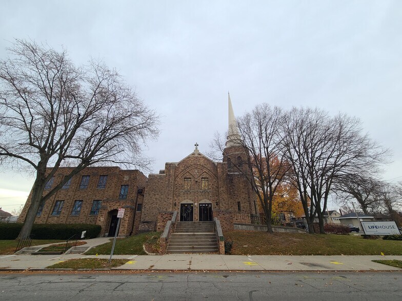 2100 Kentucky Ave, Fort Wayne, IN à vendre - Photo de l’immeuble – Image 2 sur 5