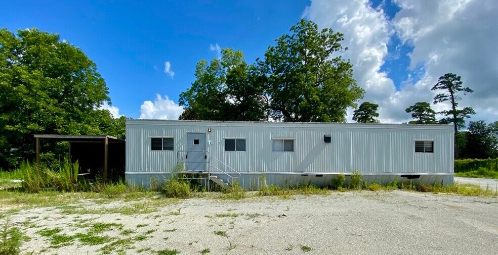 122 Molly Ln, Stella, NC à louer - Photo de l’immeuble – Image 2 sur 9