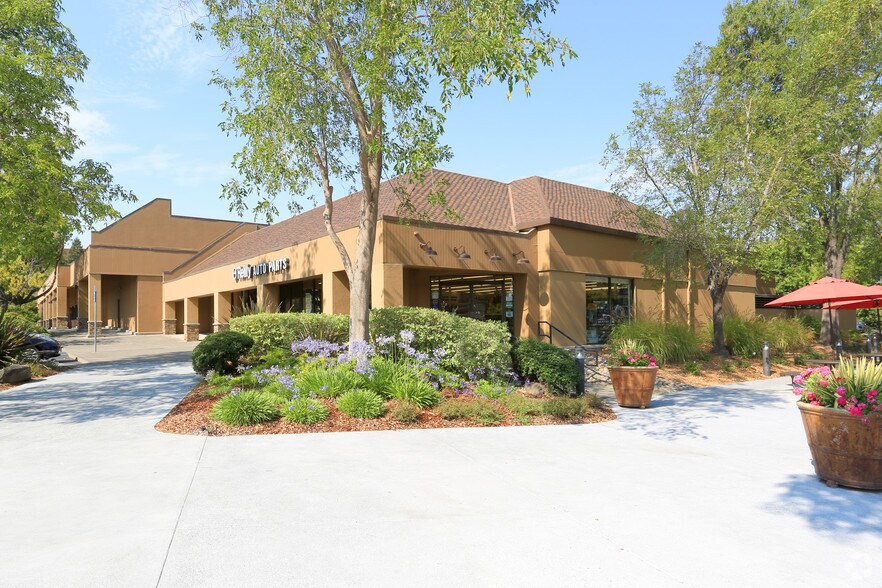 1577-1579 Farmers Ln, Santa Rosa, CA à louer - Photo principale – Image 1 sur 6