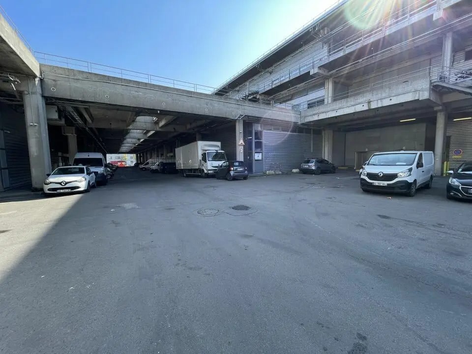 Local d'activités dans Pantin à vendre Photo de l’immeuble– Image 1 sur 7