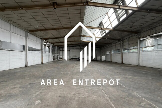 Plus de détails pour Industriel/Logistique à louer