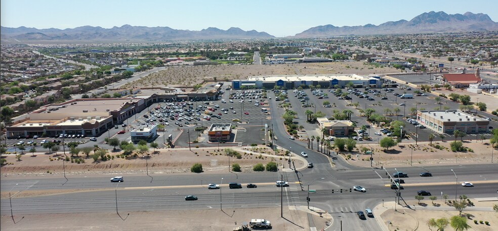 200-284 E Lake Mead Dr, Henderson, NV à louer - Photo de l’immeuble – Image 1 sur 9
