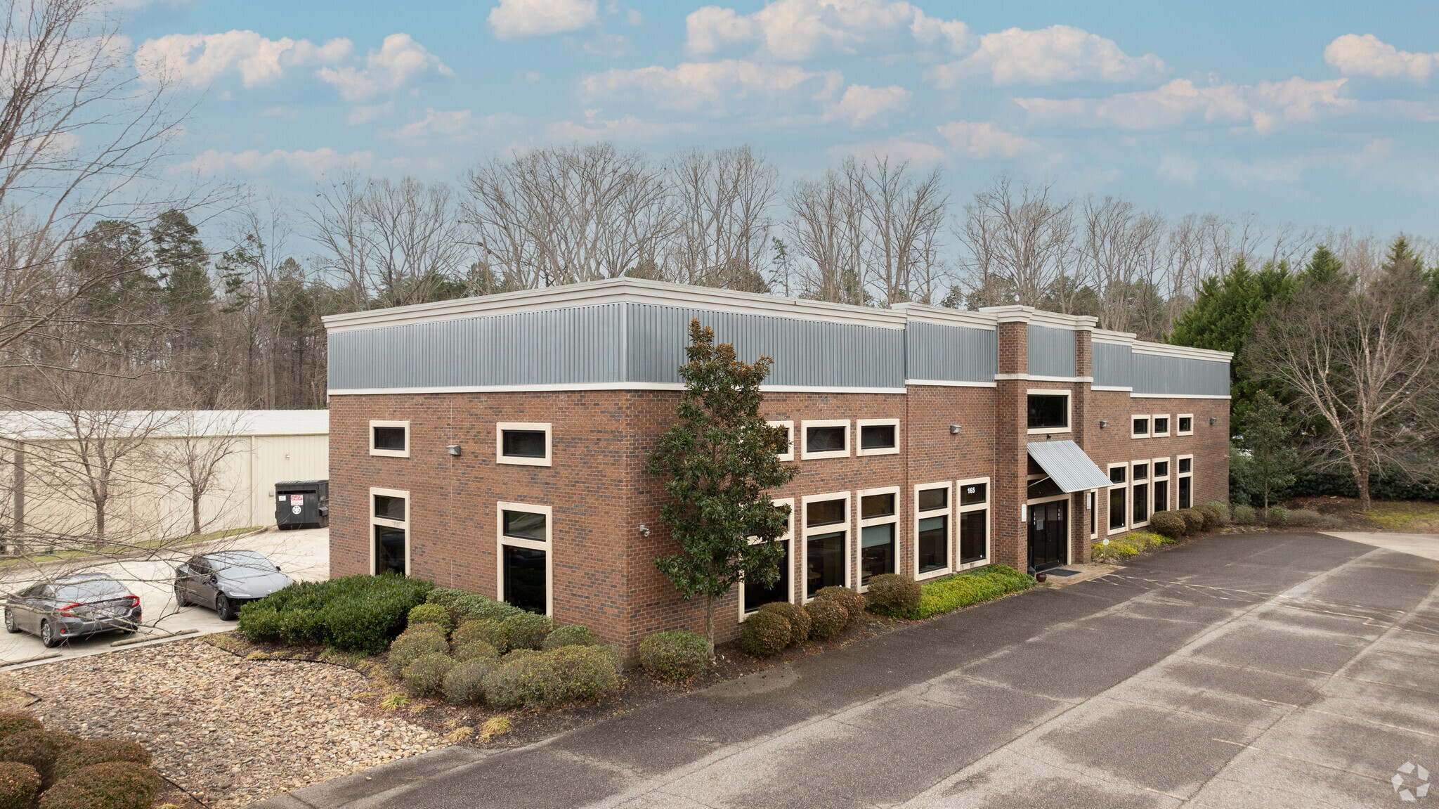 165-167 River Park Rd, Mooresville, NC à louer Photo de l’immeuble– Image 1 sur 6