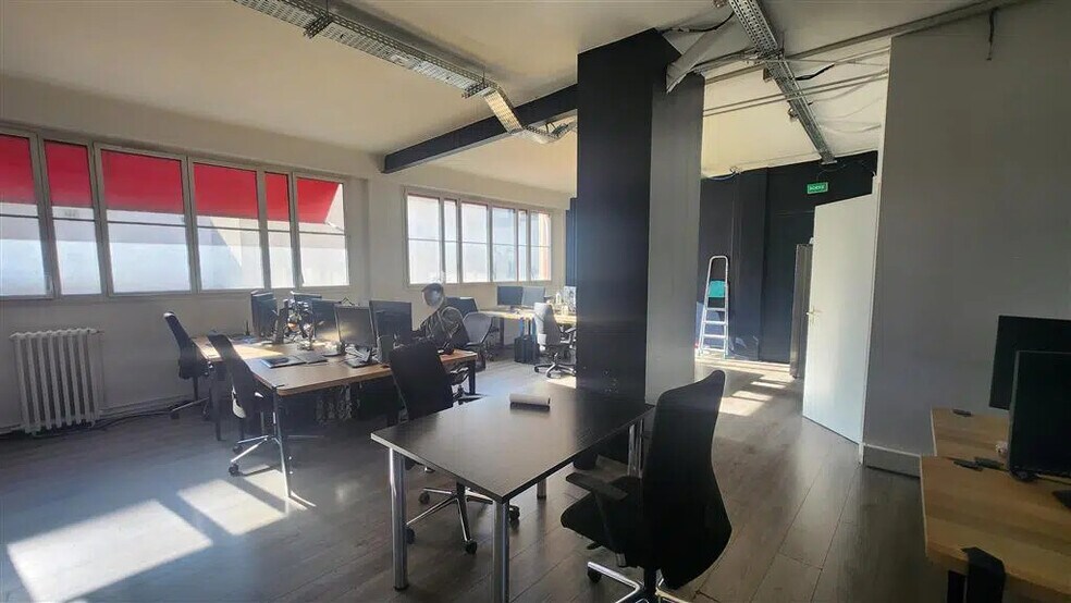 Bureau dans Paris à louer - Photo de l’immeuble – Image 3 sur 5
