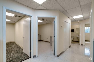 6388 Silver Star Rd, Orlando, FL à louer Photo intérieure– Image 2 sur 5