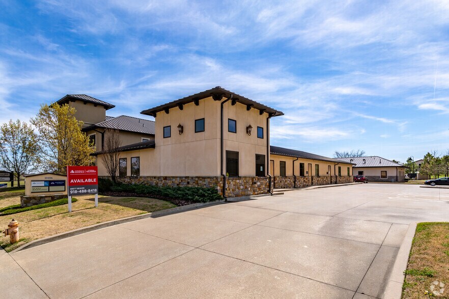 10106 E 79th St, Tulsa, OK à vendre - Photo principale – Image 1 sur 10