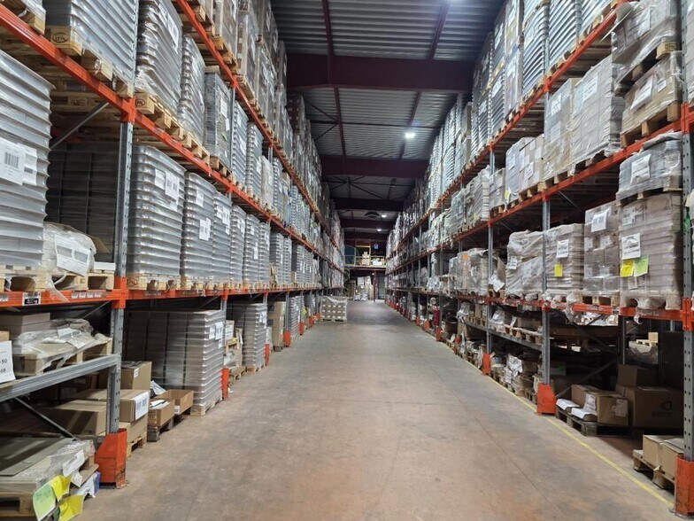 Industriel/Logistique dans Chevilly à vendre - Photo intérieure – Image 3 sur 4