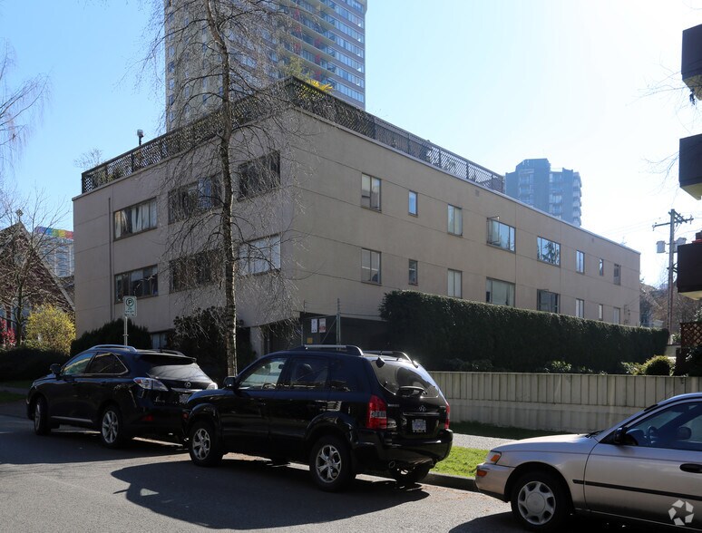 1125 Jervis St, Vancouver, BC à vendre - Photo de l’immeuble – Image 2 sur 2