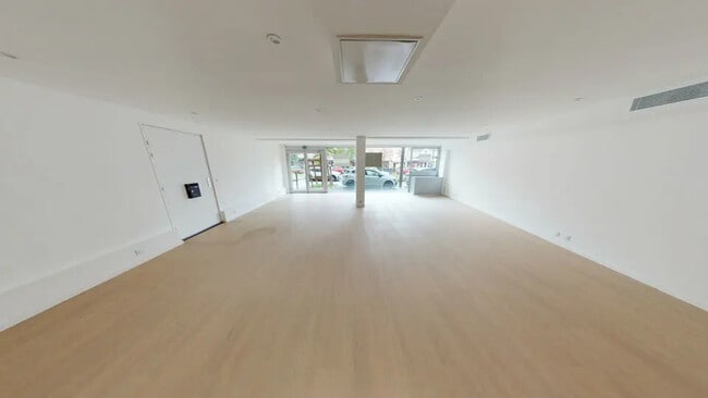 Plus de détails pour Local commercial à louer