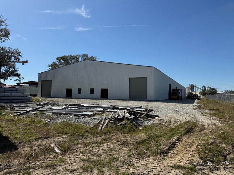 1401 Commerce dr, LaBelle, FL à louer - Photo de l’immeuble – Image 3 sur 6