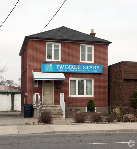 1279 Weston Rd, Toronto, ON à vendre - Photo principale – Image 1 sur 2