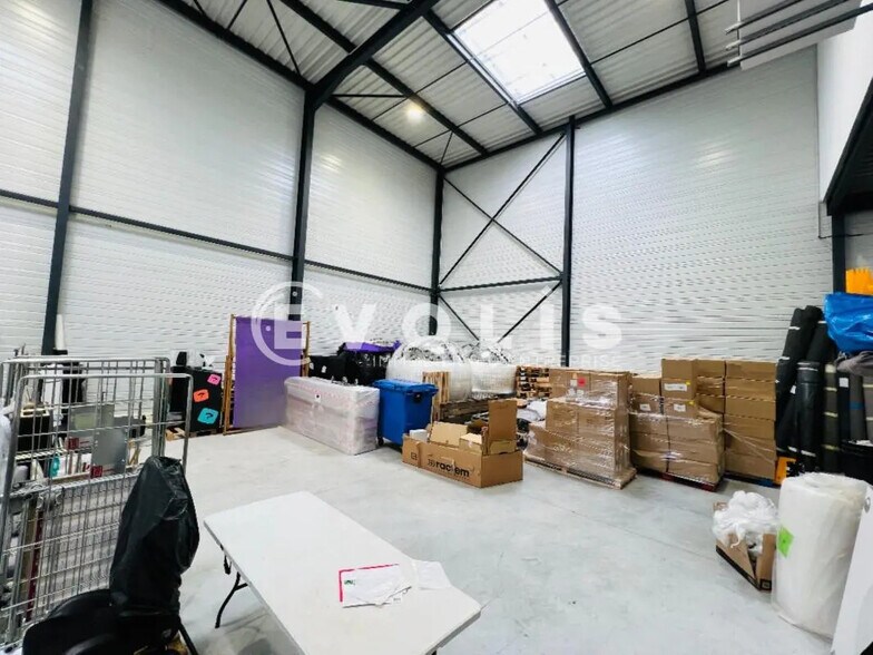 Local d’activités dans Vaires-sur-Marne à louer - Photo intérieure – Image 1 sur 6