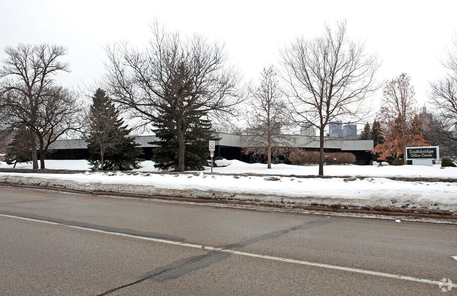 155 S Wabasha St S, Saint Paul, MN à louer - Photo de l’immeuble – Image 2 sur 4