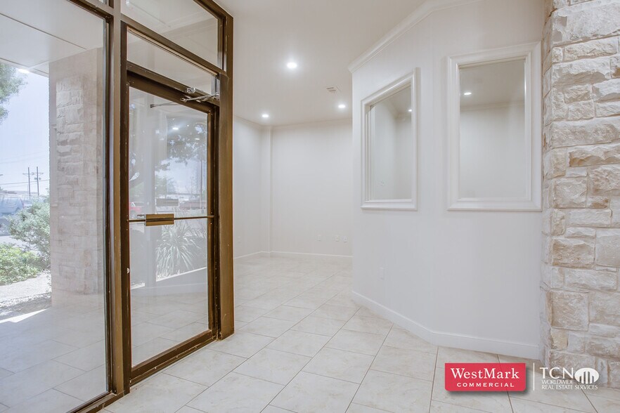 5760 40th St, Lubbock, TX à louer - Photo de l’immeuble – Image 3 sur 20