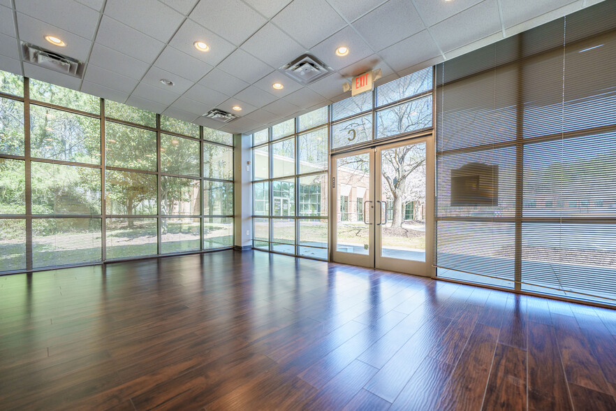 4275 Johns Creek Pky, Suwanee, GA à louer - Photo de l’immeuble – Image 3 sur 29