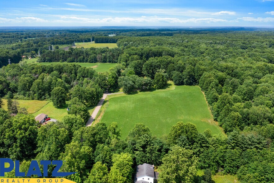 387 Wilson Ln, Lowellville, OH à vendre - Photo de l’immeuble – Image 3 sur 8