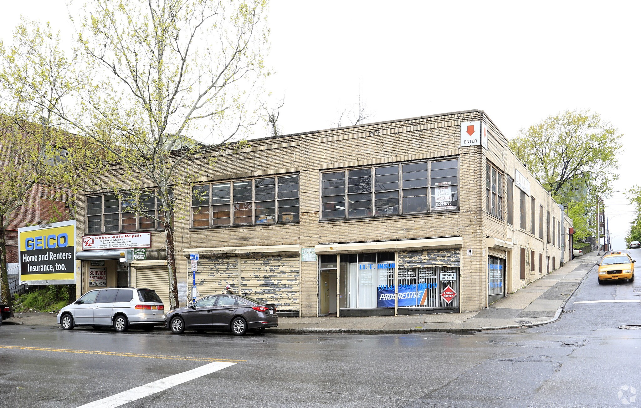 189-195 S Broadway, Yonkers, NY à vendre Photo principale– Image 1 sur 14