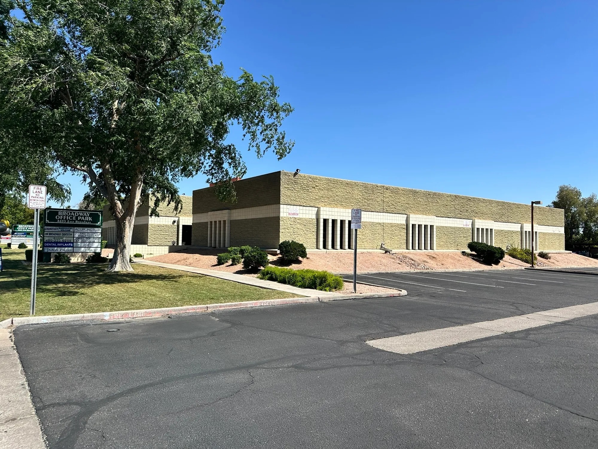 4435-4455 E Broadway Rd, Mesa, AZ à louer Photo de l’immeuble– Image 1 sur 7