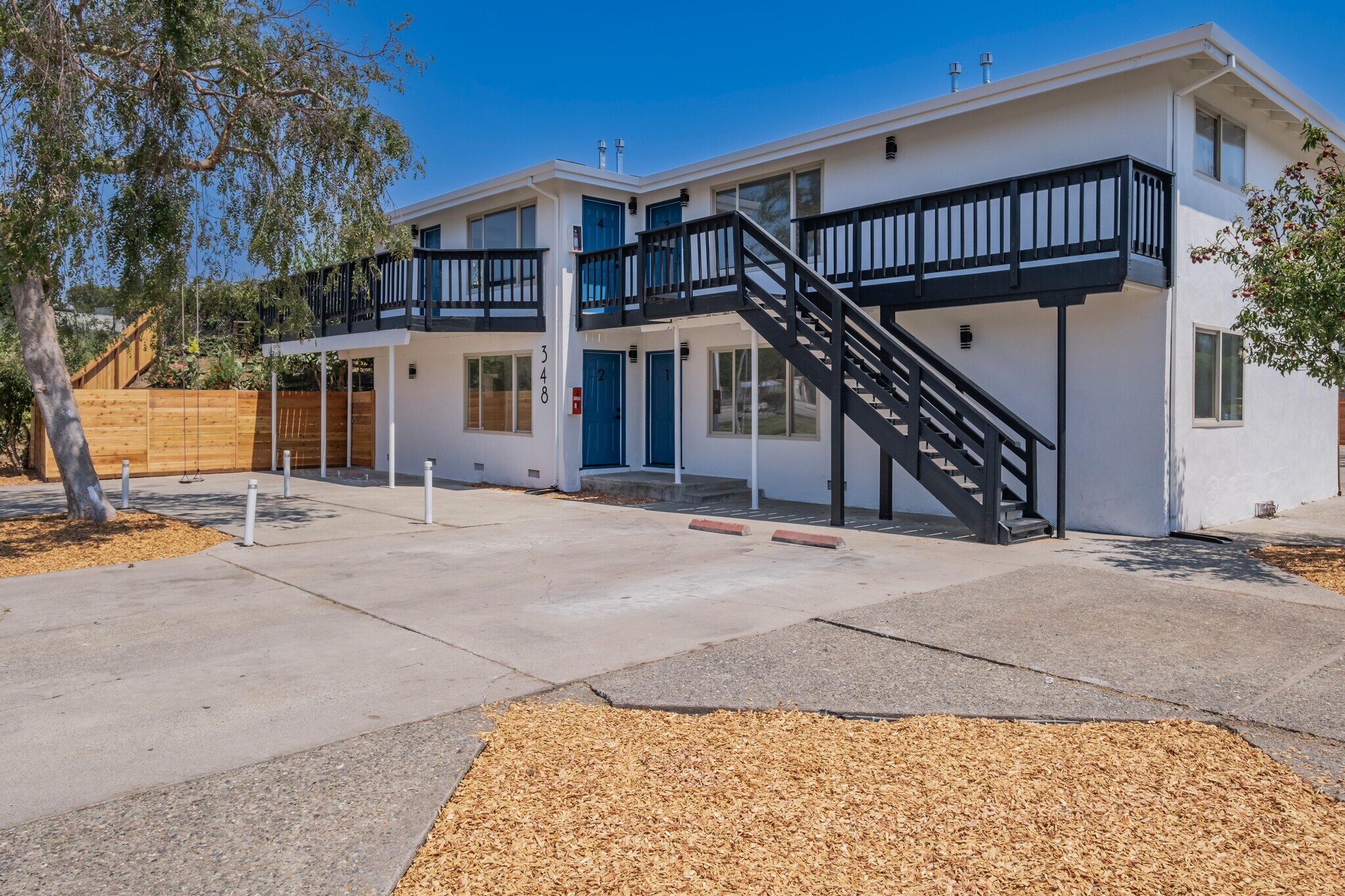 344 Pennsylvania Dr, Watsonville, CA à vendre Photo de l’immeuble– Image 1 sur 44
