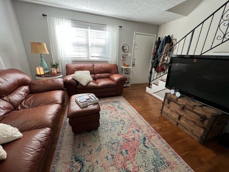 81 E Wesley Rd NE, Atlanta, GA à vendre - Photo de l’immeuble – Image 3 sur 11