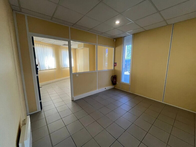 Bureau dans Marseille à louer - Photo de l’immeuble – Image 3 sur 10