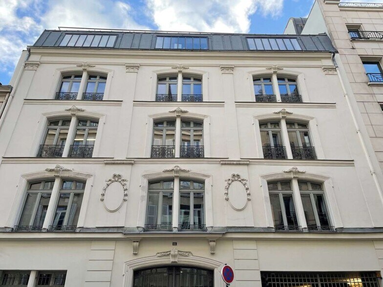 65 Rue De Dunkerque, Paris à louer - Photo de l’immeuble – Image 1 sur 15