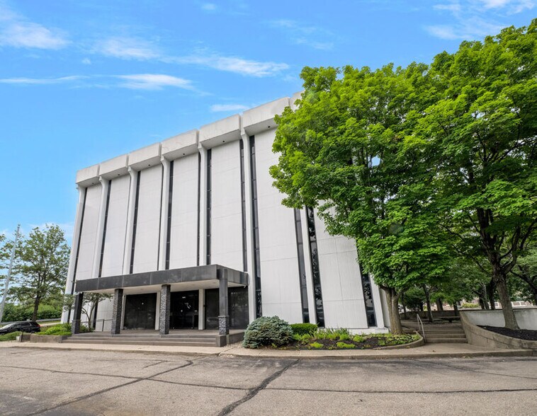 6730 Roosevelt Ave, Middletown, OH à vendre - Photo de l’immeuble – Image 2 sur 9