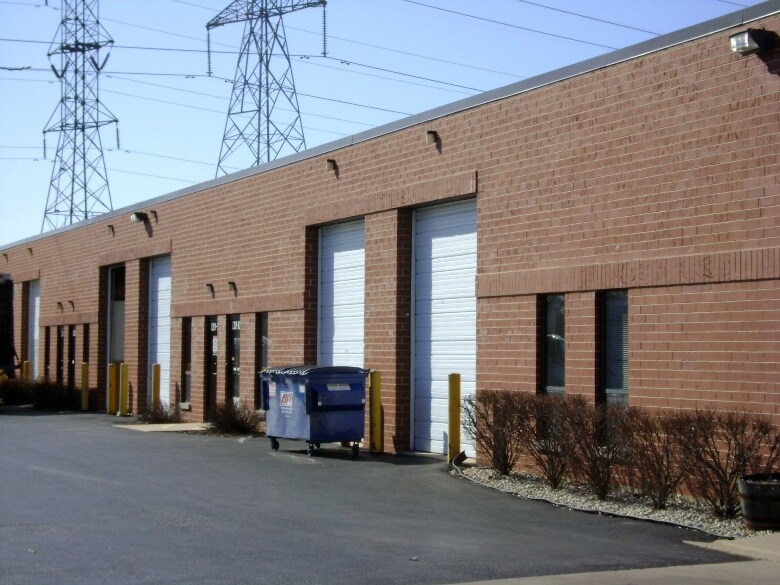 120 Easy St, Carol Stream, IL à louer - Photo de l’immeuble – Image 2 sur 4