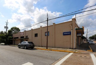 Plus de détails pour 320 E Main St, Humble, TX - Local commercial à louer