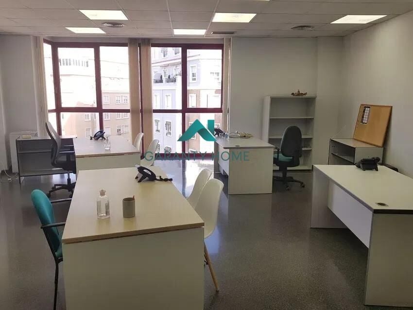 Bureau dans València, Valencia à louer Photo de l’immeuble– Image 1 sur 7