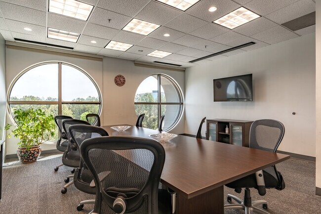 Plus de détails pour 1661 International Dr, Memphis, TN - Coworking à louer